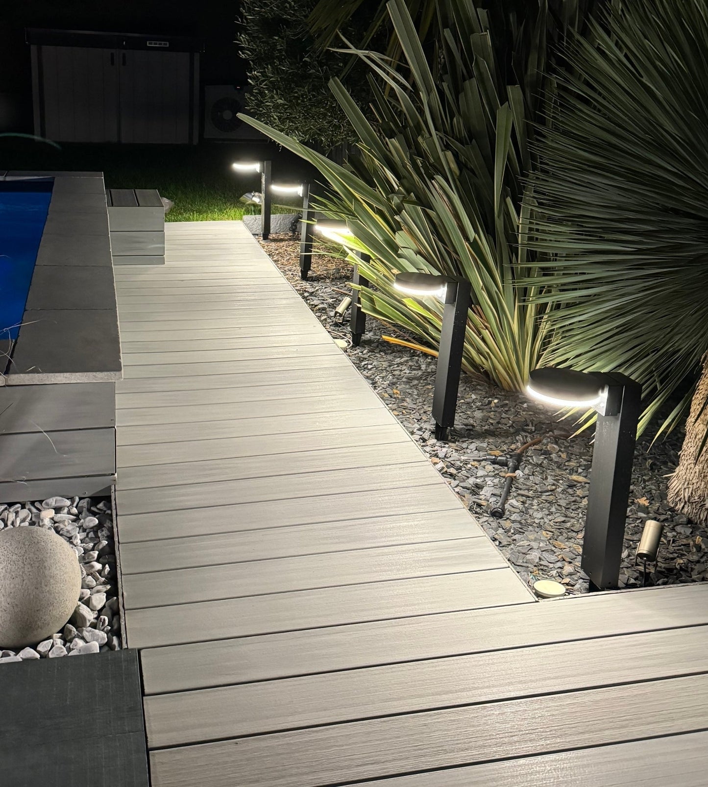 Solar LED Bollard Light – Motion Sensor – 3 Lighting Modes (100–1000 Lumens)