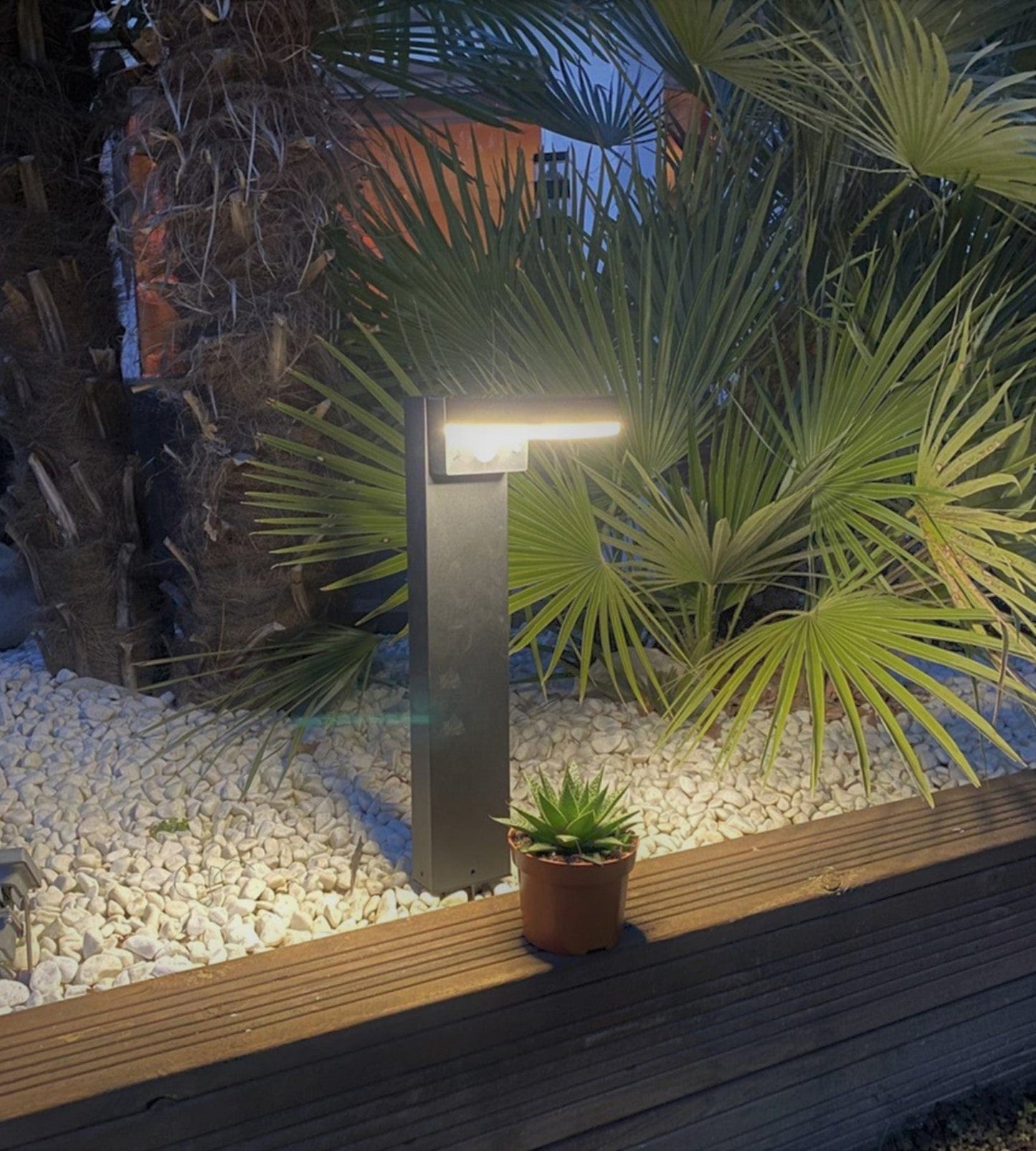 Solar LED Bollard Light – Motion Sensor – 3 Lighting Modes (100–1000 Lumens)