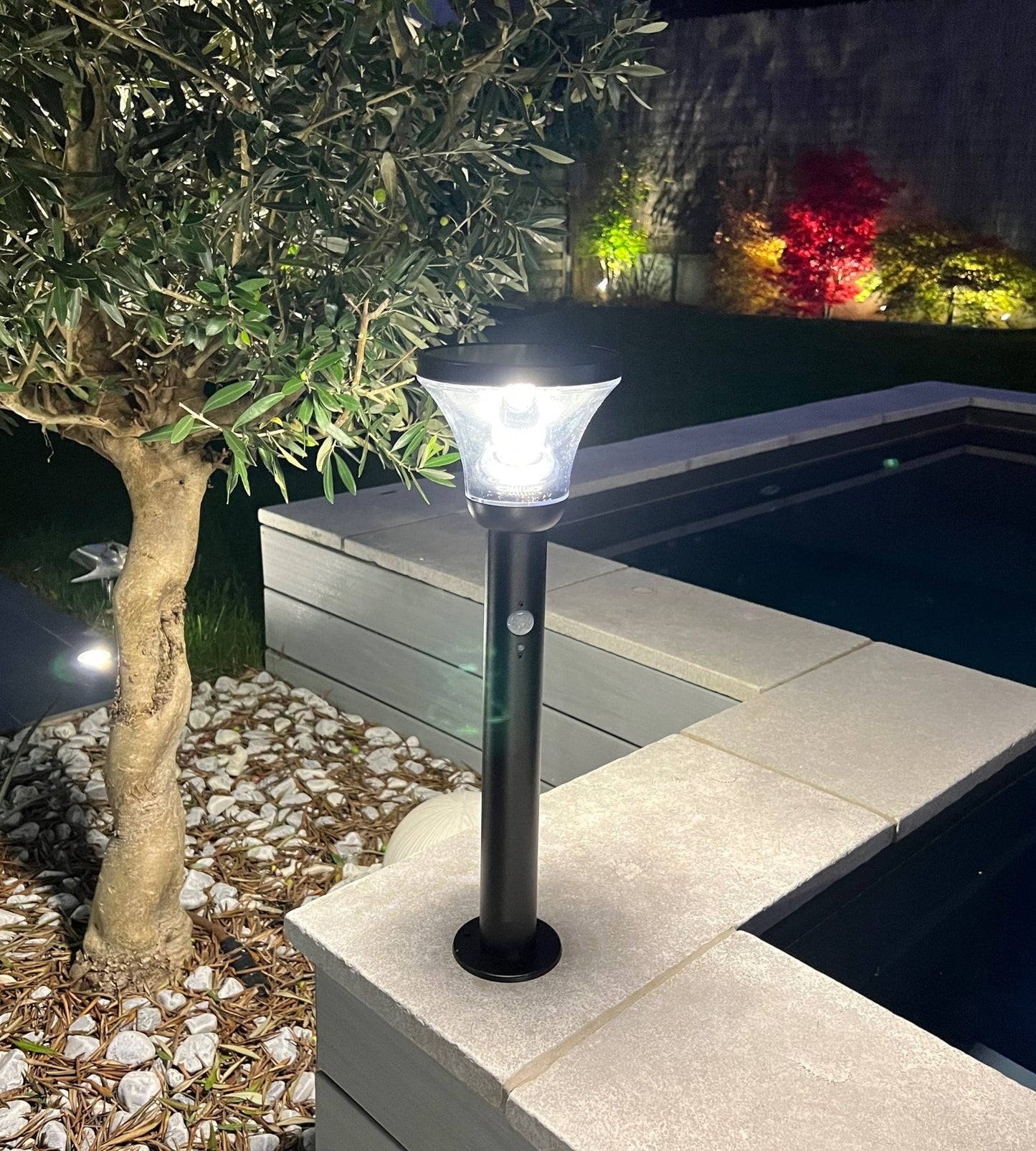 Solar LED Bollard Light – Motion Sensor – 3 Lighting Modes (75–600 Lumens)