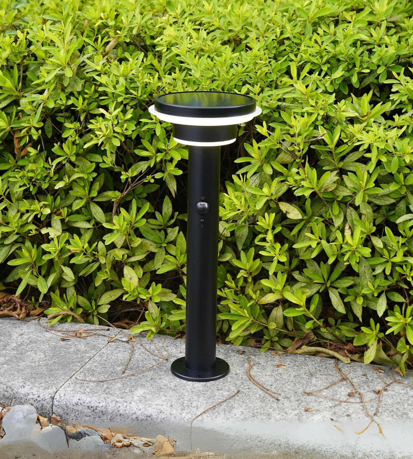 Solar LED Bollard Light – Motion Sensor – 3 Lighting Modes (100–1000 Lumens)