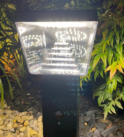 Solar LED Bollard Light – Motion Sensor – 3 Lighting Modes (100–1000 Lumens)