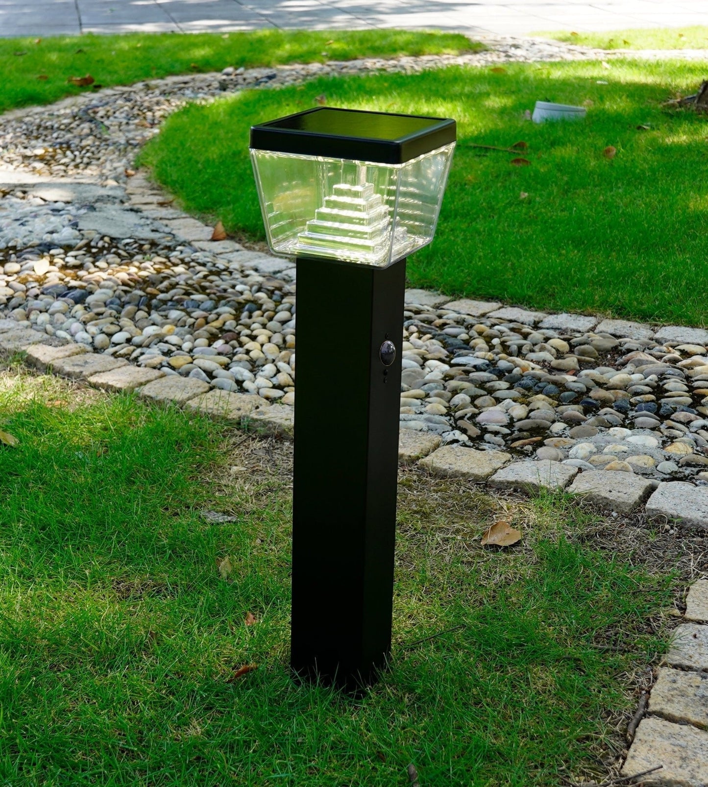 Solar LED Bollard Light – Motion Sensor – 3 Lighting Modes (100–1000 Lumens)