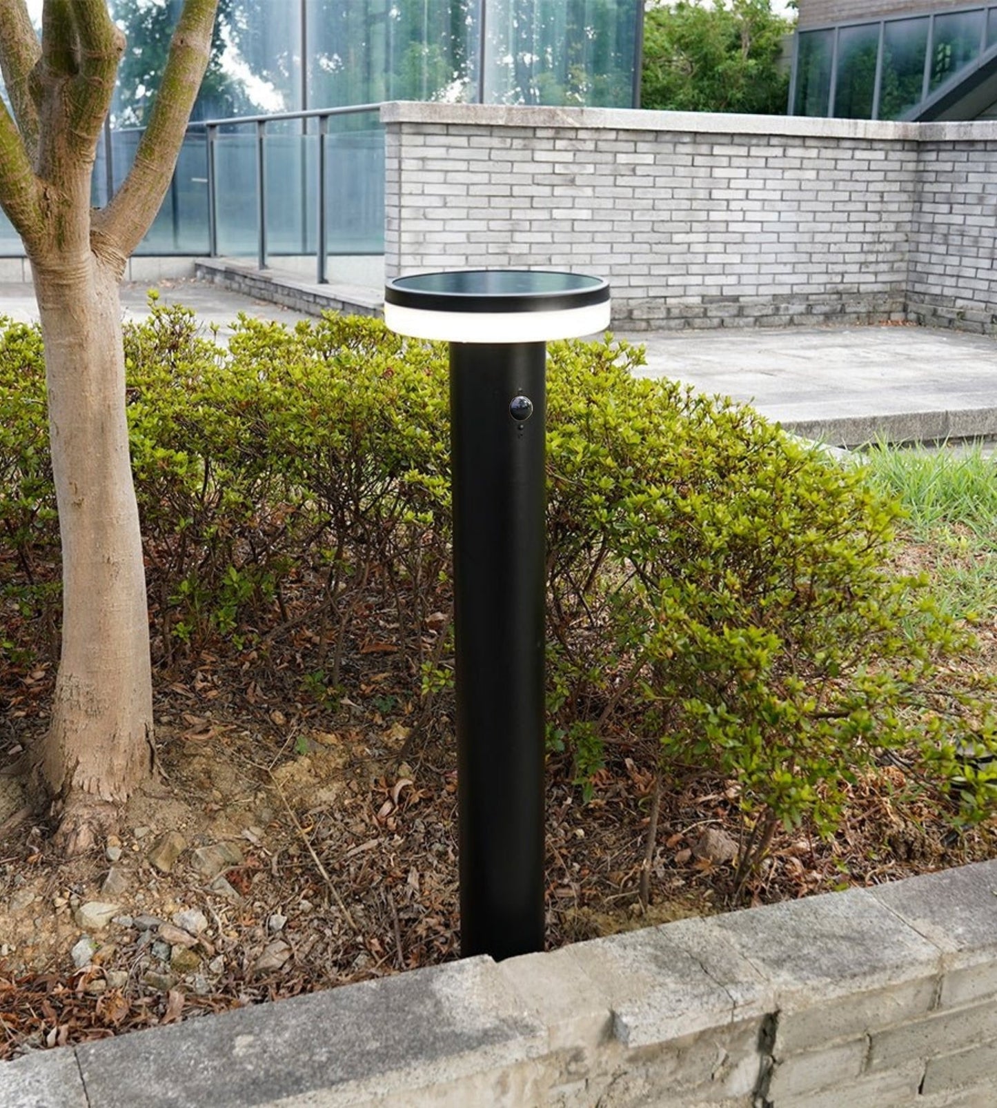 Solar LED Bollard Light – Motion Sensor – 3 Lighting Modes (150–1000 Lumens)