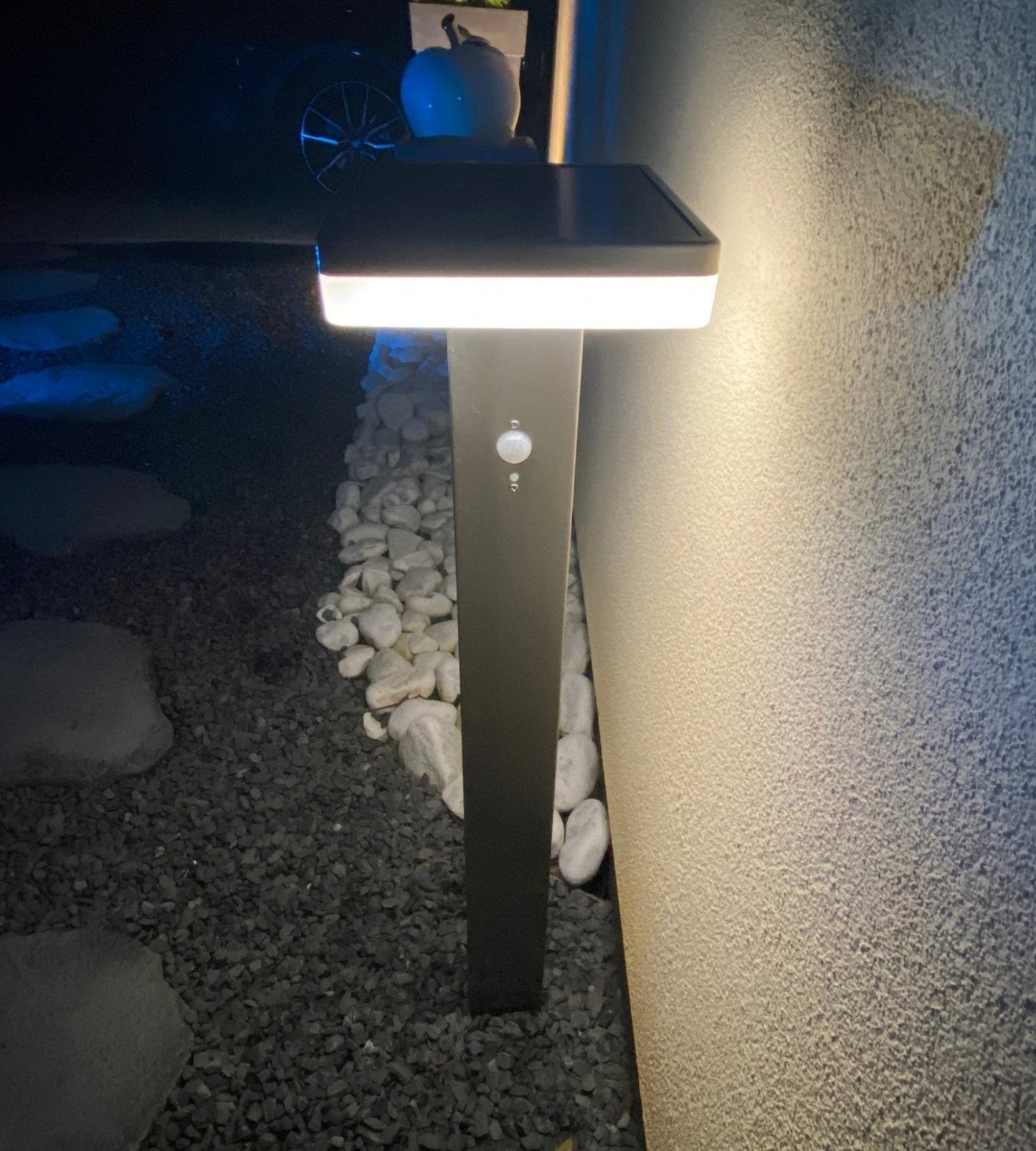 Solar LED Bollard Light – Motion Sensor – 3 Lighting Modes (150–1000 Lumens)