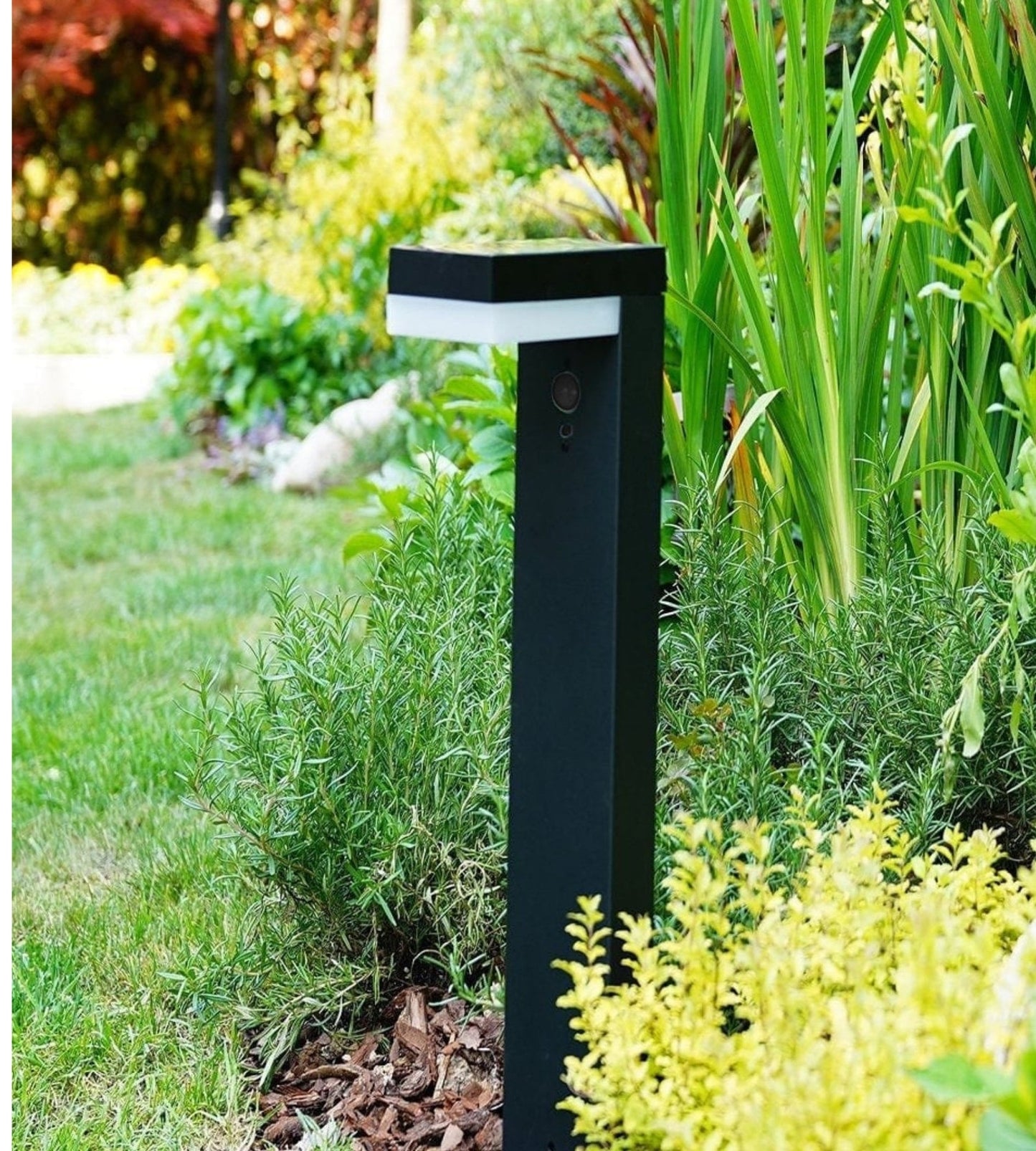 Solar LED Bollard Light – Motion Sensor – 3 Lighting Modes (100–1000 Lumens)