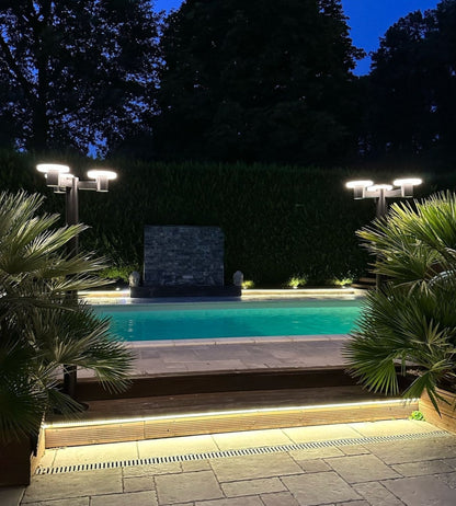 Solar LED Floor Lamp – 2m Height – Remote Control – 300–3000 Lumens