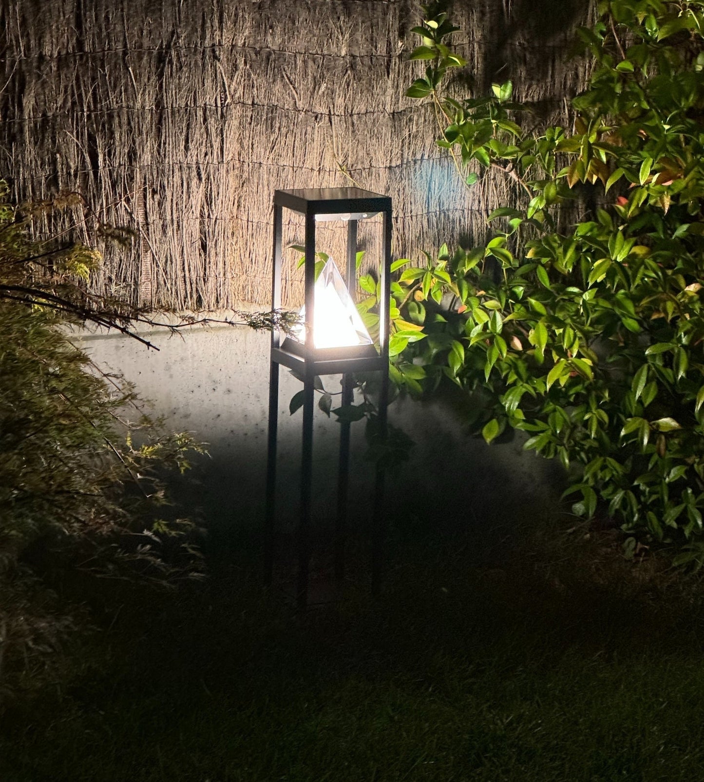 Solar LED Table Lamp – Motion Sensor with 3 Lighting Modes (75–600 Lumens)