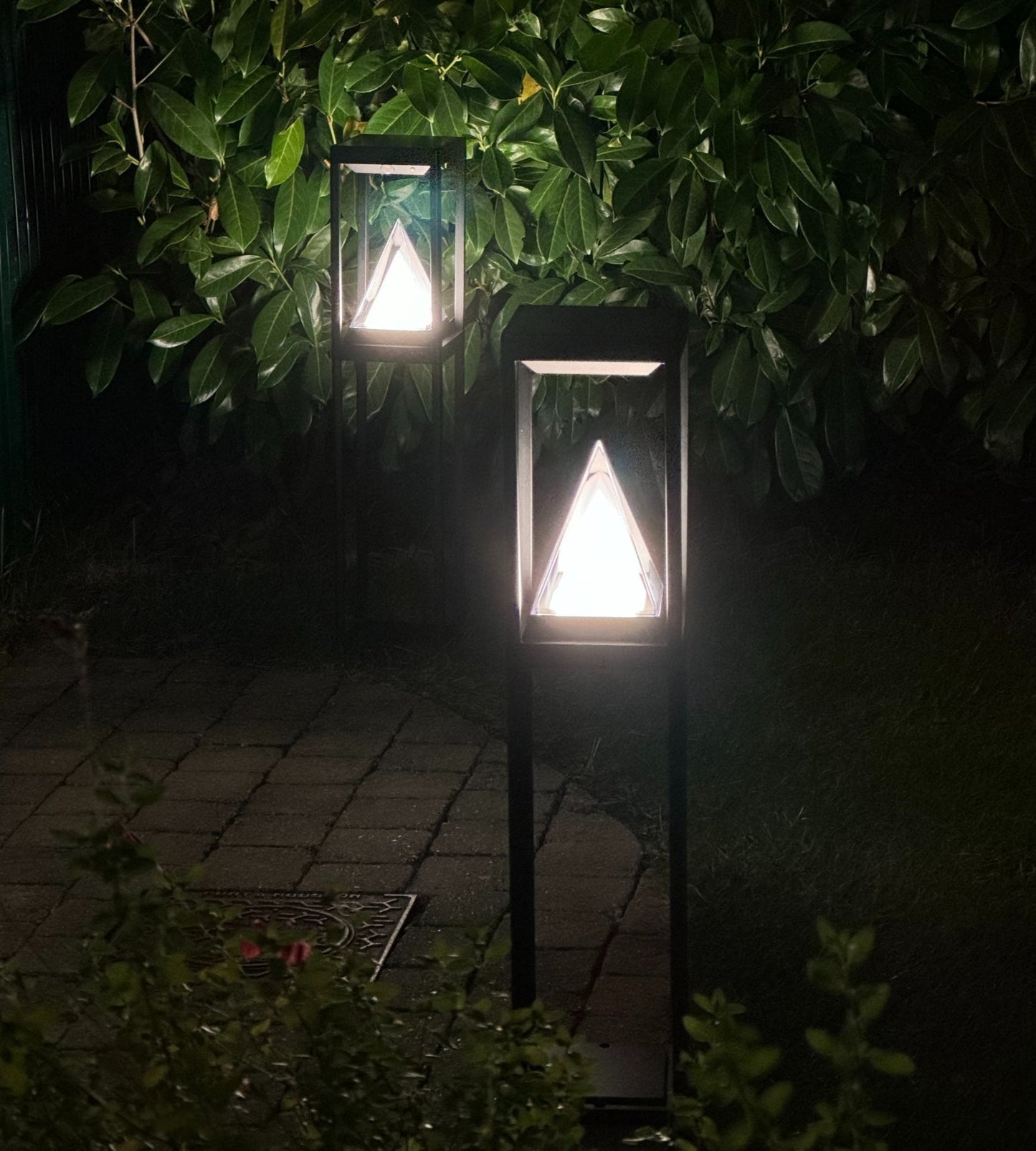 Solar LED Table Lamp – Motion Sensor with 3 Lighting Modes (75–600 Lumens)