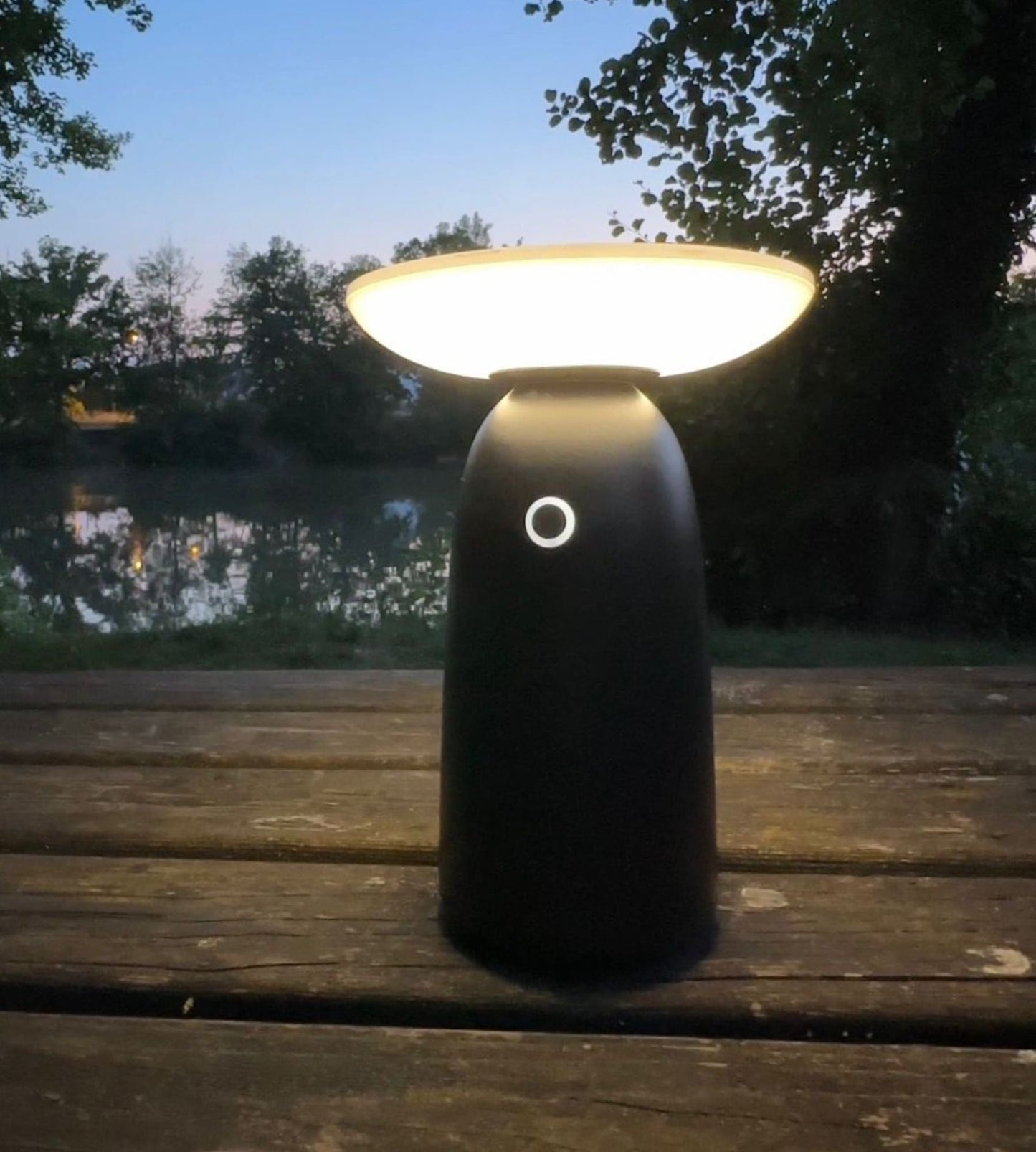 Solar LED Table Lamp – Black – 2 Modes (100–1000 Lumens) – USB-C Charging