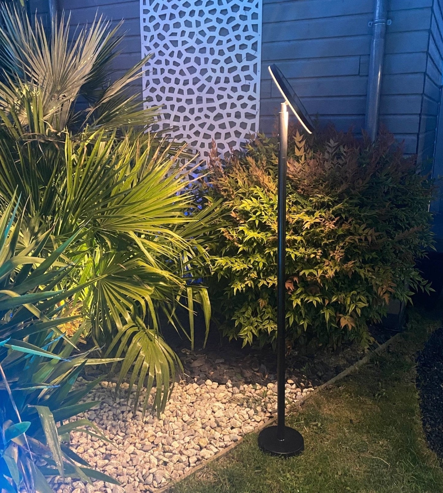 Solar LED Table Lamp – Modern Design for Indoor/Outdoor Use