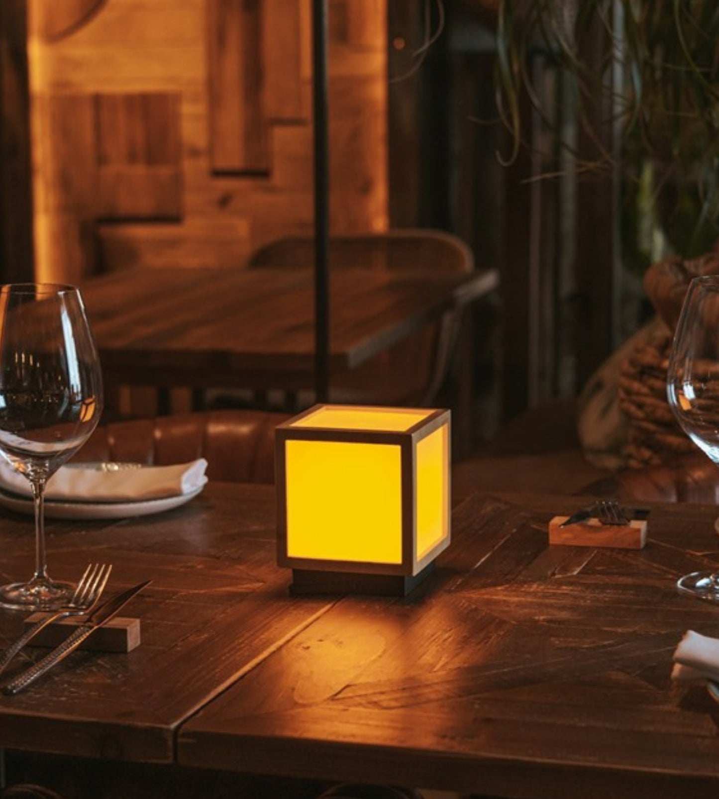 Portable Solar Cube Lantern – USB Rechargeable Warm Light for Indoor & Outdoor Use